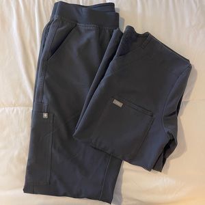 FIGS Men’s Pewter Scrub Set